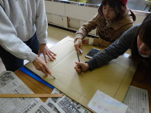 あそぼう屋の「大型パズル」作成中