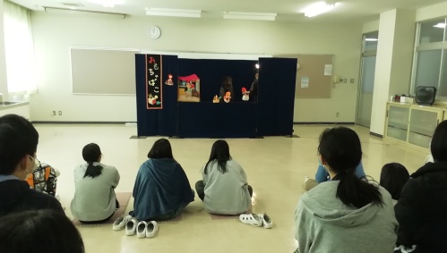 人形劇団おもちゃ箱がやってきた！