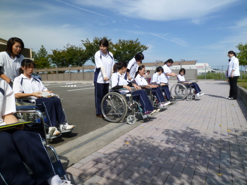 生活支援技術～車いす青空教室～