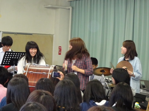 『音楽クラブ　発表会♪』