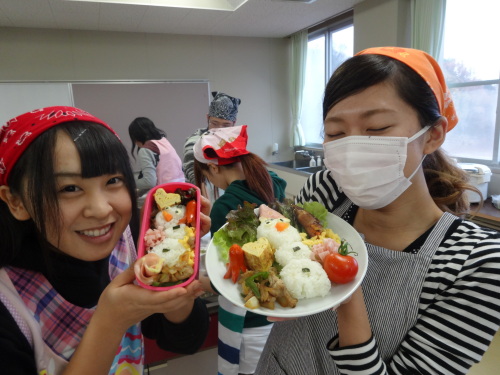 『キャラ弁づくり♪』