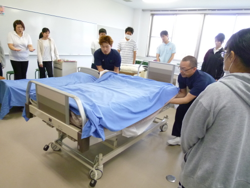 介護実技の第一歩！！