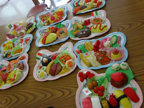 小麦粉粘土でお子様ランチ作り①