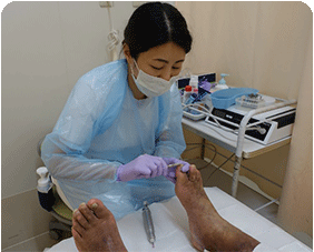 皮膚・排泄ケア認定看護師・特定行為実践看護師